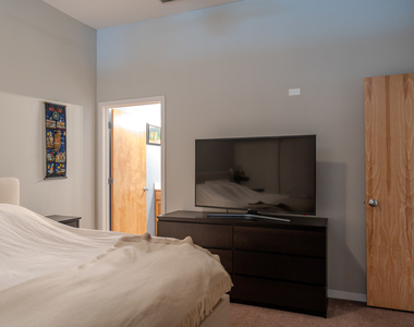 2915 N Clybourn Avenue - Photo Thumbnail 10