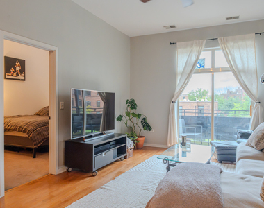 2915 N Clybourn Avenue - Photo Thumbnail 14