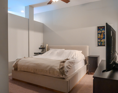 2915 N Clybourn Avenue - Photo Thumbnail 9