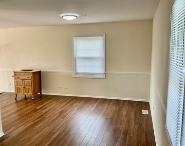840 Heather Lane - Photo Thumbnail 2