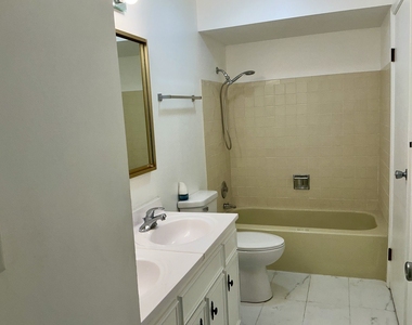 840 Heather Lane - Photo Thumbnail 5