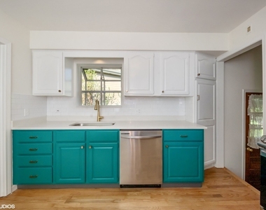 8050 N Prospect Street - Photo Thumbnail 4