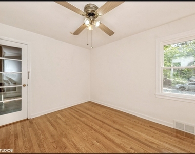 8050 N Prospect Street - Photo Thumbnail 9