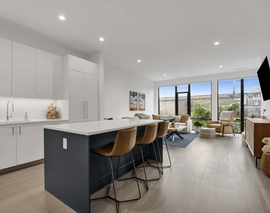 1701 W Webster Avenue - Photo Thumbnail 1