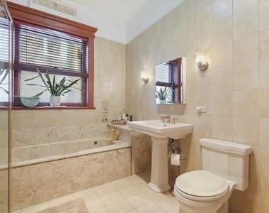 1036 W Garfield Boulevard - Photo Thumbnail 23