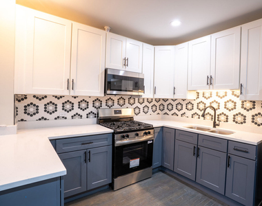 7948 S Evans Avenue - Photo Thumbnail 4