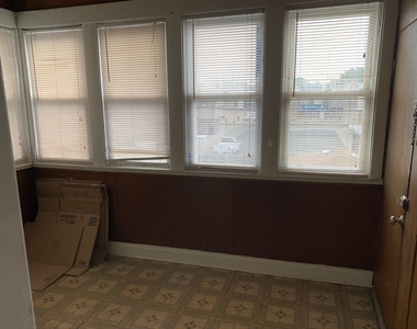 5017 W Montana Street - Photo Thumbnail 8