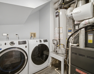 843 Newbury Court - Photo Thumbnail 7