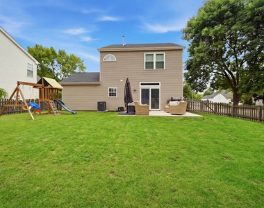 843 Newbury Court - Photo Thumbnail 14
