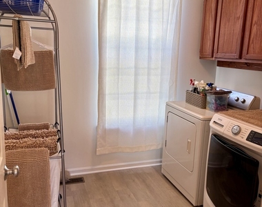 624 Vista Drive - Photo Thumbnail 5