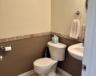 624 Vista Drive - Photo Thumbnail 6