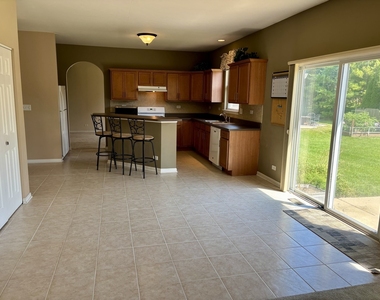624 Vista Drive - Photo Thumbnail 7