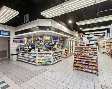 655 W Irving Park Road - Photo Thumbnail 23