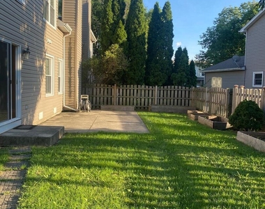 1102 Southbridge Lane - Photo Thumbnail 25
