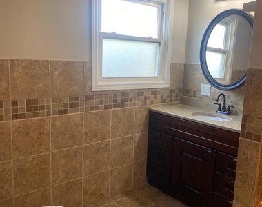 1102 Southbridge Lane - Photo Thumbnail 14