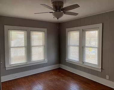 325 N 7th Street - Photo Thumbnail 14