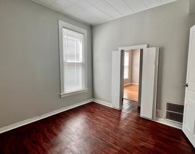 740 Belleforte Avenue - Photo Thumbnail 6