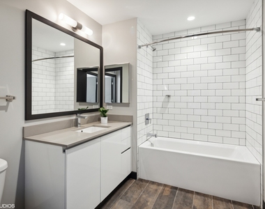 171 N Aberdeen Street - Photo Thumbnail 12