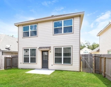 17339 Desmond Street - Photo Thumbnail 1