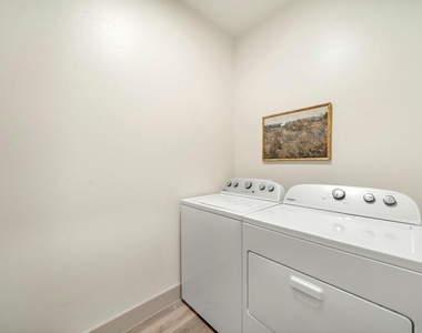 10485 League Line Road - Photo Thumbnail 7