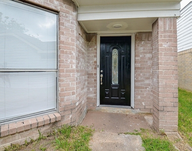 11818 Spring Grove Dr - Photo Thumbnail 1