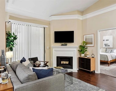 6607 Brodie Lane - Photo Thumbnail 3