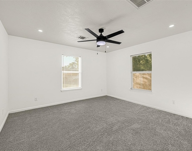 7101 Goforth Street - Photo Thumbnail 17