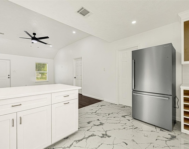 7101 Goforth Street - Photo Thumbnail 7