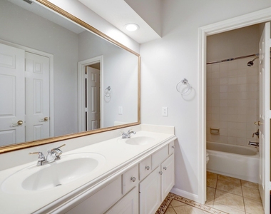 14 Greenside Place - Photo Thumbnail 20