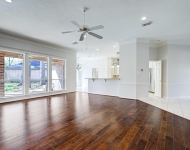 14 Greenside Place - Photo Thumbnail 6