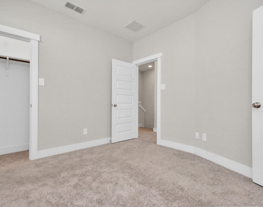 731 Strawberry Pines Court - Photo Thumbnail 34
