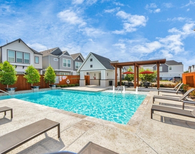 731 Strawberry Pines Court - Photo Thumbnail 3