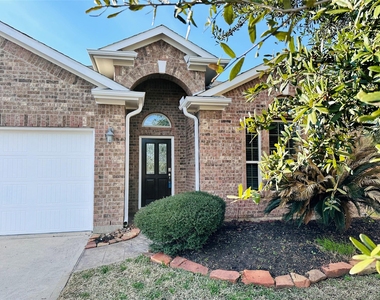 25827 Rustica Drive - Photo Thumbnail 1