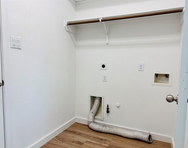 25827 Rustica Drive - Photo Thumbnail 19
