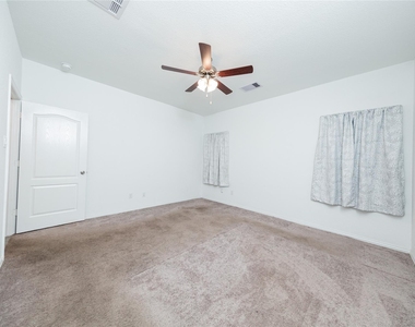 31206 Whitfield Court - Photo Thumbnail 8