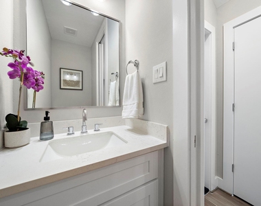 8322 Curry Road - Photo Thumbnail 15