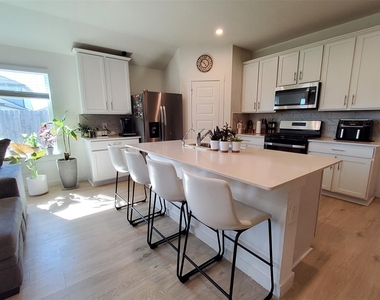 31731 Hallington Hill Lane - Photo Thumbnail 20