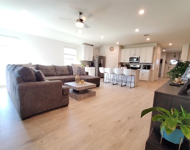 31731 Hallington Hill Lane - Photo Thumbnail 9