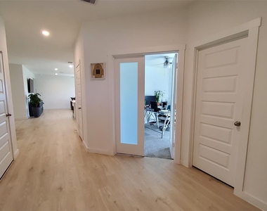 31731 Hallington Hill Lane - Photo Thumbnail 8
