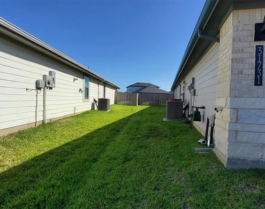 31731 Hallington Hill Lane - Photo Thumbnail 37