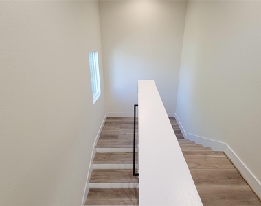 5931 Beall Street - Photo Thumbnail 9