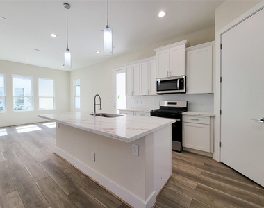 5931 Beall Street - Photo Thumbnail 3