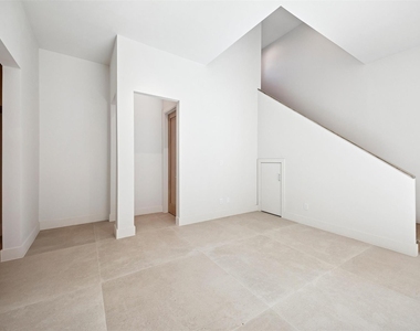 3514 Mount Vernon Street - Photo Thumbnail 4