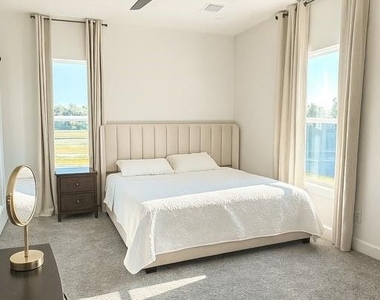 8419 Woodward Street - Photo Thumbnail 6