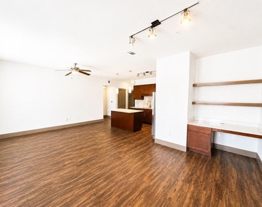 2910 Milam St Street - Photo Thumbnail 2