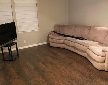 3502 Rosedale Street - Photo Thumbnail 4