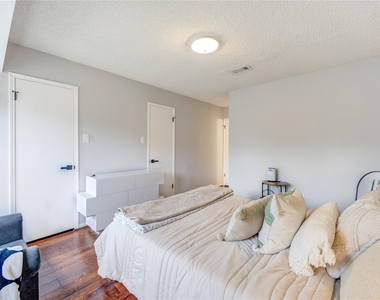 14409 Still Meadow Drive - Photo Thumbnail 22