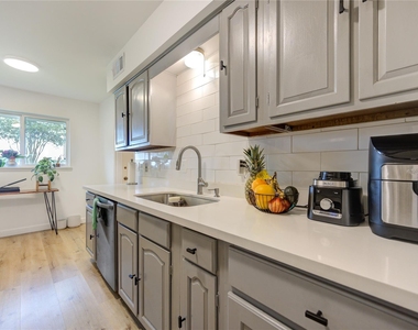 14409 Still Meadow Drive - Photo Thumbnail 10