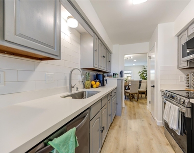 14409 Still Meadow Drive - Photo Thumbnail 12