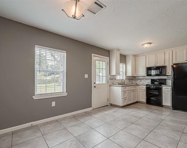1513 George Street - Photo Thumbnail 11